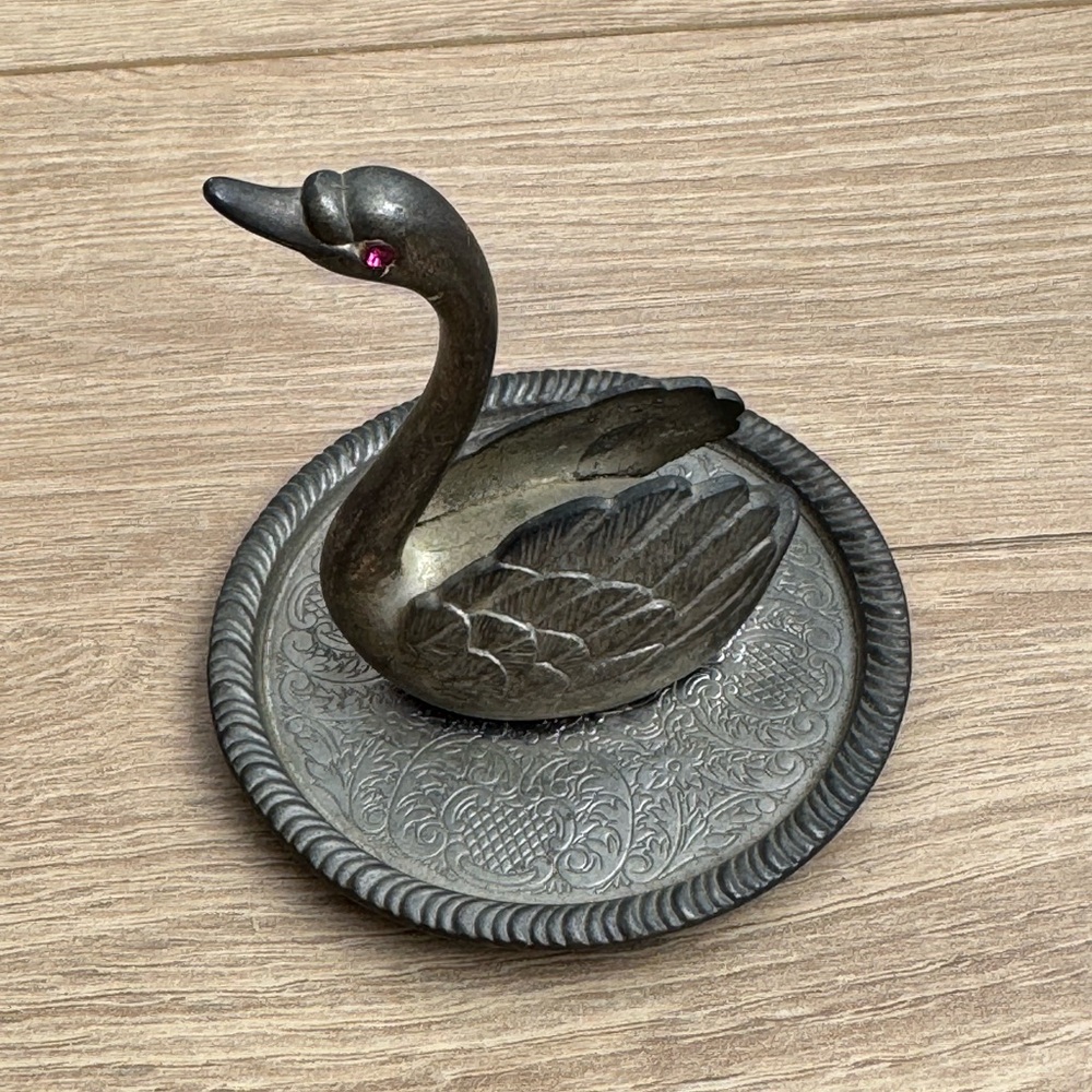 Vintage Silver Plate Swan ring holder dish, Metal Swan with Ruby eye